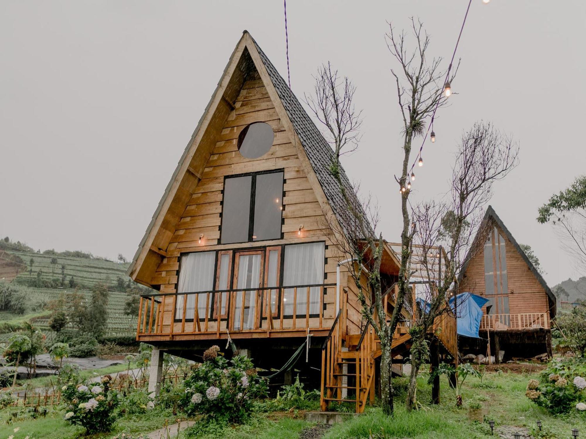 Satha Private Villa Dieng Banjarnegara Exteriör bild
