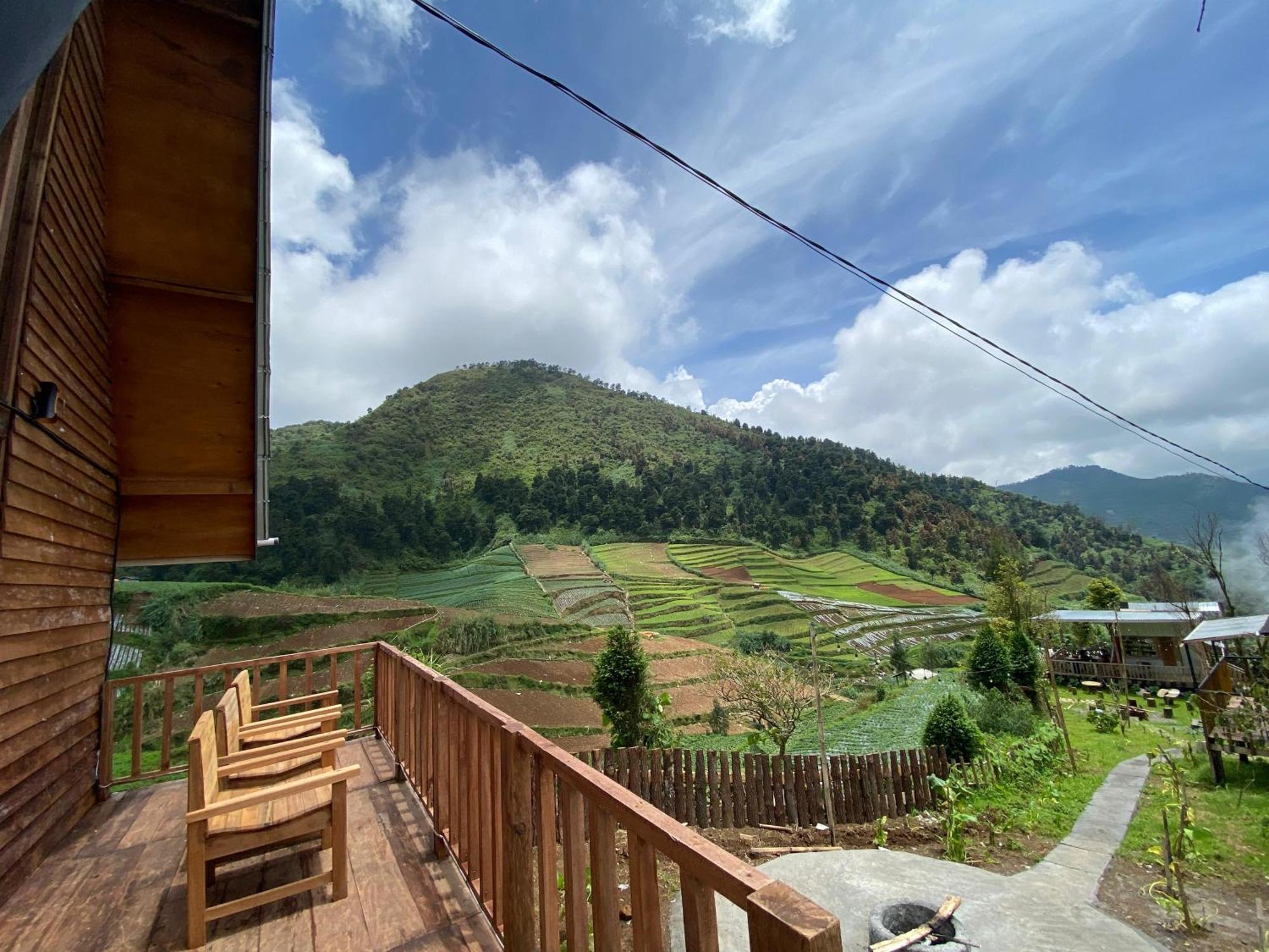 Satha Private Villa Dieng Banjarnegara Exteriör bild